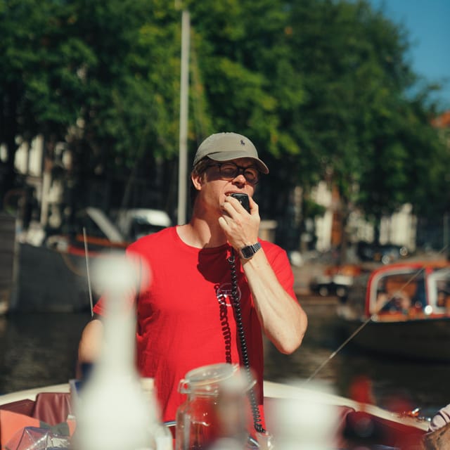 COZY AND FUN CANAL TOUR: A UNIQUE JOURNEY THROUGH AMSTERDAM - Rain or Shine: The Most Important Comfort Tips