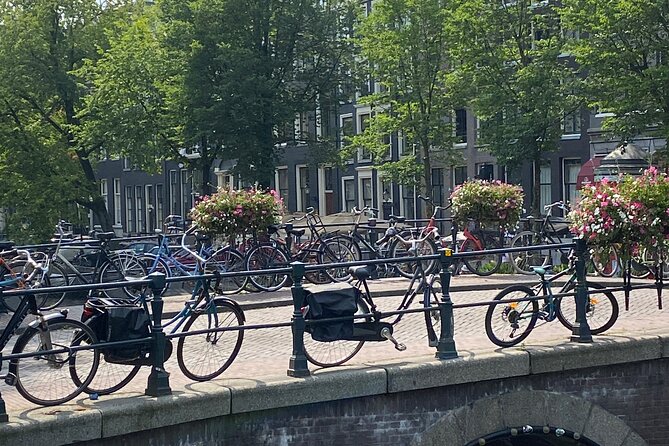 CULTURE with bite, culinary city tour - Torensluis (45 minutes): coffee, cheese, and architecture stories