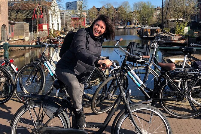 Daily group bike tour in Spanish. - Spanish-only bike touring that actually helps you connect