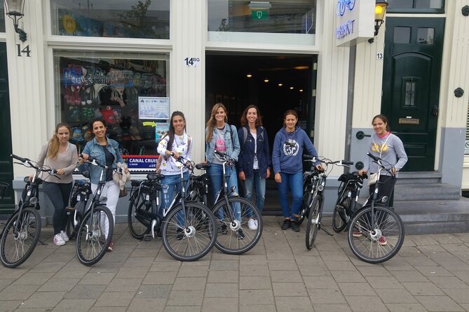 Daily group bike tour in Spanish. - Anne Frank House and Museumplein: what you see in the time you have
