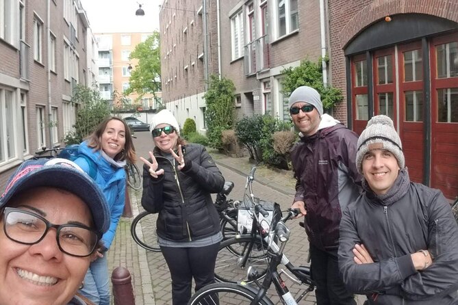 Daily group bike tour in Spanish. - Vondelpark reset, plus a craft-beer style pause