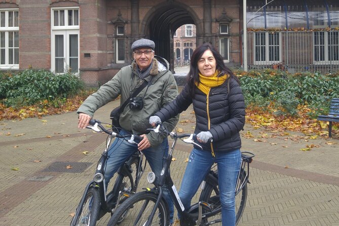 Daily group bike tour in Spanish. - Herengracht canal views and the Grand Canal idea