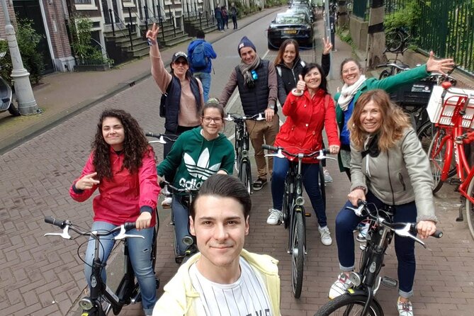 Daily group bike tour in Spanish. - Who should book this Spanish bike tour?