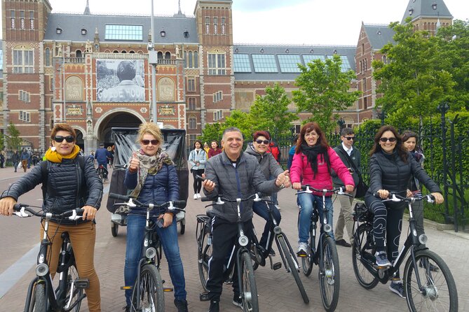 Daily group bike tour in Spanish. - 3 hours on new bikes: pace, comfort, and how to prepare