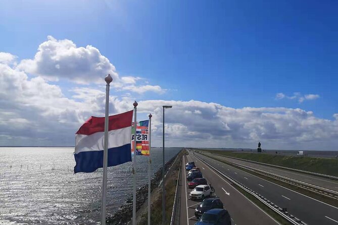 Day Tour Giethoorn, Afsluitdijk and Zaanse Schans with Boat Cruise - Wooden shoes in real time at the Kooijman workshop