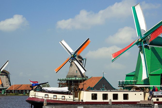 Day Trip from Amsterdam to Zaanse Schans Windmills and Volendam - Volendam: waterfront charm plus time in real quarters