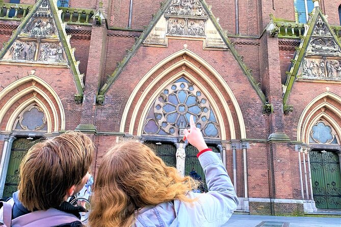 Discover Amsterdam's city center in this Outside Escape game tour - Munttoren and lively squares (Stop 3): Tower of Coins energy