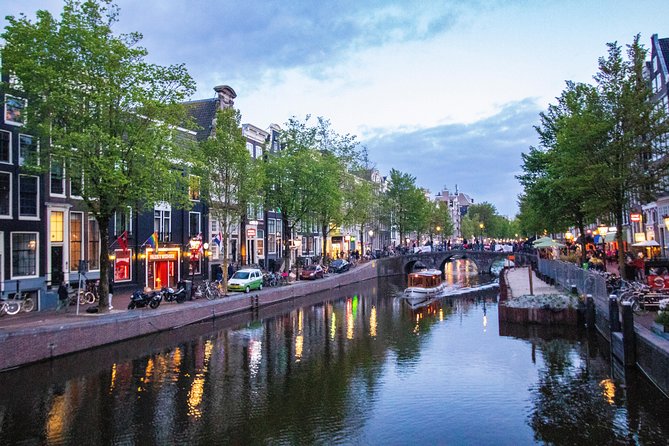 Discover the LGBT side of Amsterdam with a Local - Meeting Near the Water: Prins Hendrikkade to Spuistraat