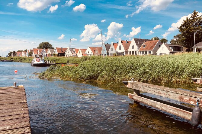 Dreamy Dutch Villages Tour: Giethoorn, Zaanse Schans & More - Who should book this Dutch villages tour?
