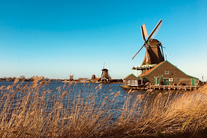 Dreamy Dutch Villages Tour: Giethoorn, Zaanse Schans & More - Kooijman Clogs and Catharina Hoeve: the craft stops that sell the story