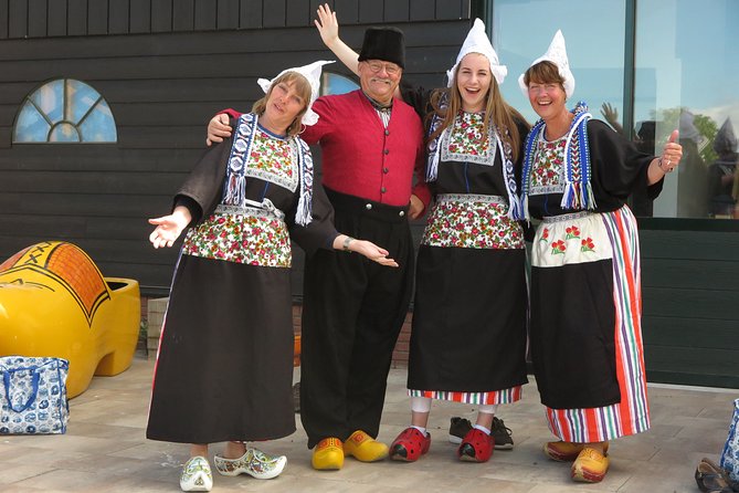 Dutch Experience in Volendam with Traditional Outfits - Key highlights at Simonehoeve (Volendam area)