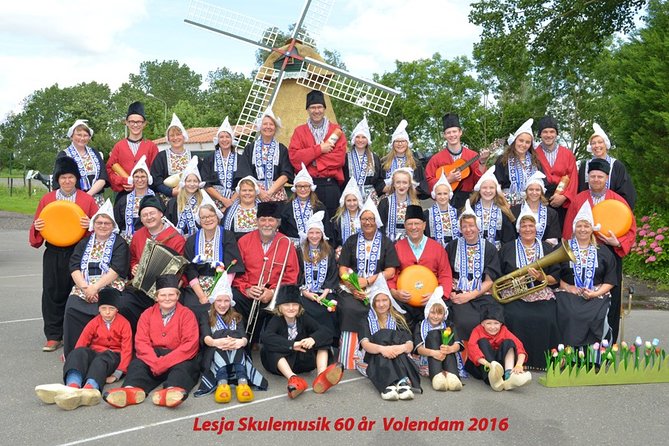 Dutch Experience in Volendam with Traditional Outfits - Cheese farm tour and tastings: more than just eating