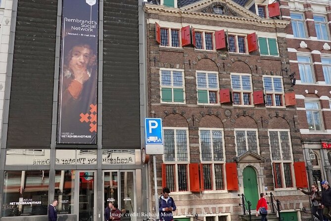 Dutch Golden Age: Private Tour of Amsterdam & Rembrandt's House - Amsterdam at seventeenth-century pace: streets, art, and the Dutch East India Company