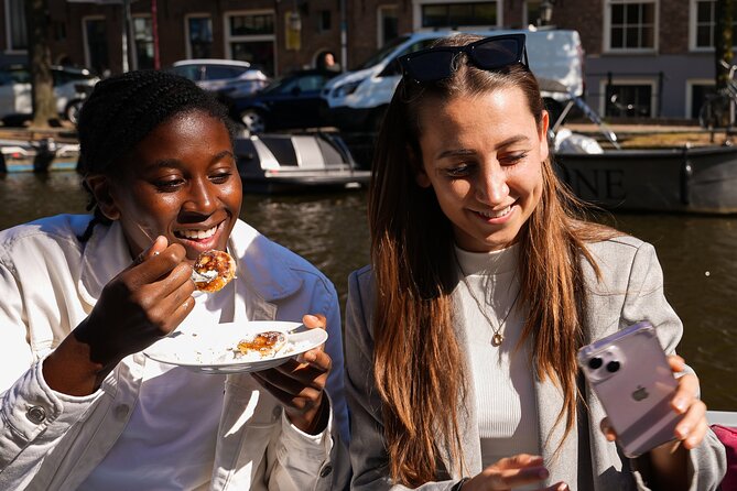 Dutch Pancake City Centre Canal Cruise - The Expensive Canals and the Real Neighborhoods: Herengracht to the Jordaan