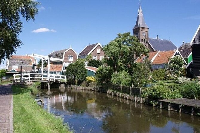E-Bike PRIVATE tour Countryside of Amsterdam Volendam Marken - Marken in 30 minutes: that time-stopped village feeling