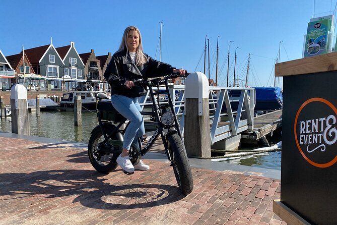 E-fatbike rental Volendam - Countryside of Amsterdam - What the rental setup really gets you: map, comfort, and easy logistics