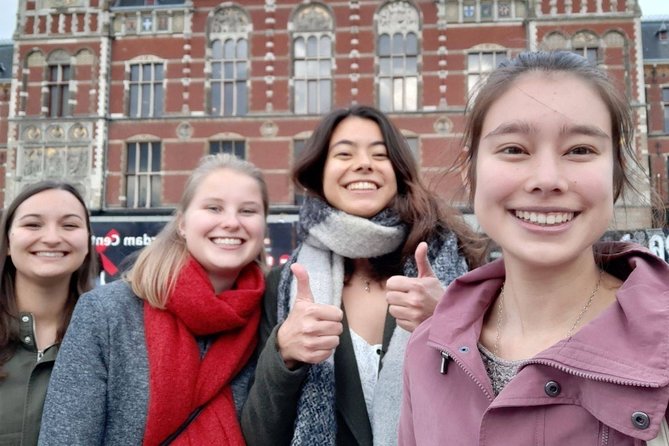 e-Scavenger hunt Amsterdam: Explore the city at your own pace - Entering Amsterdam via Canal Rings and Coffee Breaks