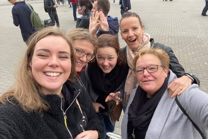 e-Scavenger hunt Amsterdam: Explore the city at your own pace - Rain, crowds, and getting stuck: how to keep the fun going