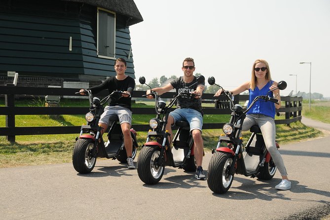 E-scooter rental Volendam - Countryside of Amsterdam - Village Stop 1: Edam’s Canals, Alleys, and Cheese Market Energy