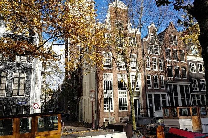 Elisabeth's Tailor made tours and services in Amsterdam and the Netherlands. - Vondelpark: private-and-public garden calm with ornaments and statues