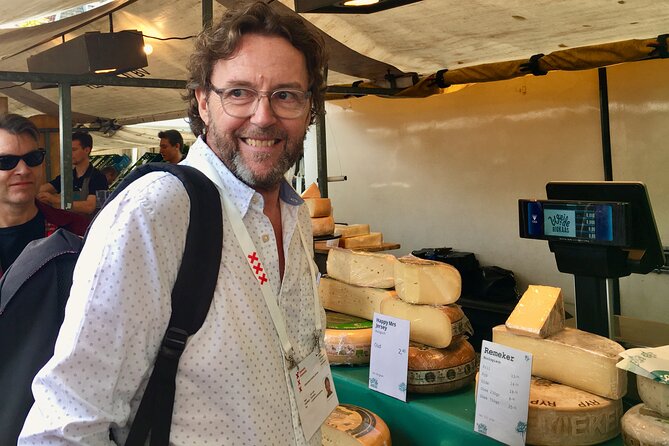 Exclusive Cheese Walk & Dutch Wine Discovery - Negen Straatjes: two cheese shops, real picks, and canal-bridge scenery