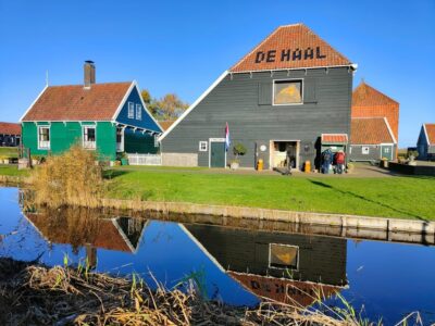 Excursion from Amsterdam to the windmills of Zaanse Schans - Zaanse Schans windmills: the part you’ll remember