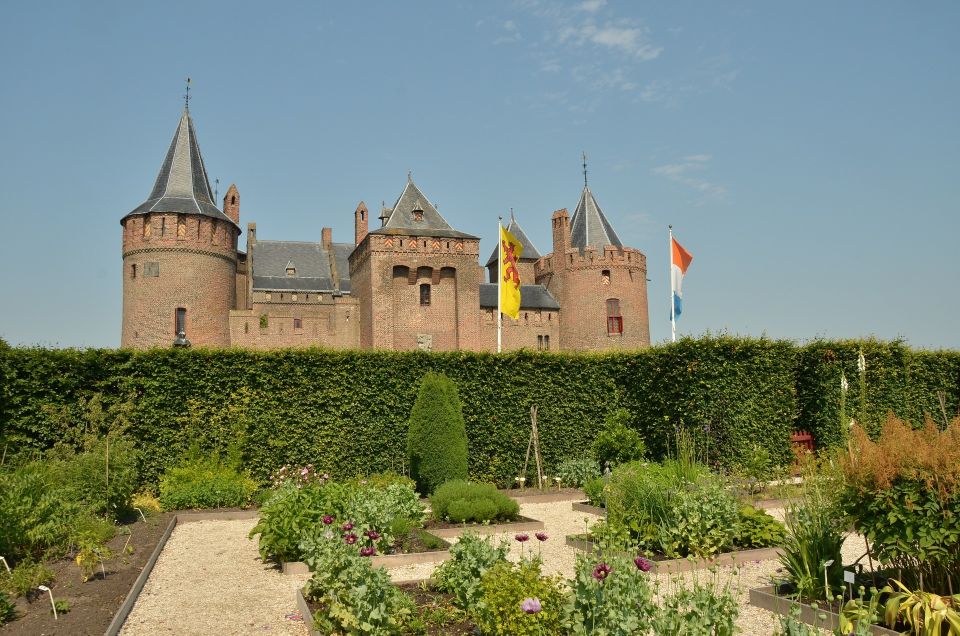 From Amsterdam: Amsterdam Castle Muiderslot Private Tour - Getting to Muiderslot: The private ride out of Amsterdam