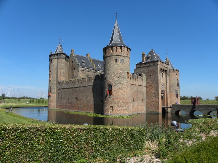 From Amsterdam: Amsterdam Castle Muiderslot Private Tour - First look at Muiden Castle: A 13th-century fortress with modern comfort