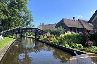 From Amsterdam: Giethoorn Day Trip with Canal & Village Tour - Meeting point and start time: start clean, start early