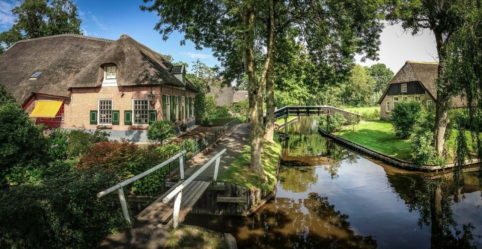 From Amsterdam: Giethoorn Sightseeing Tour and Canal Cruise - The Biggest Logistics Question: Can You Stay on Schedule?