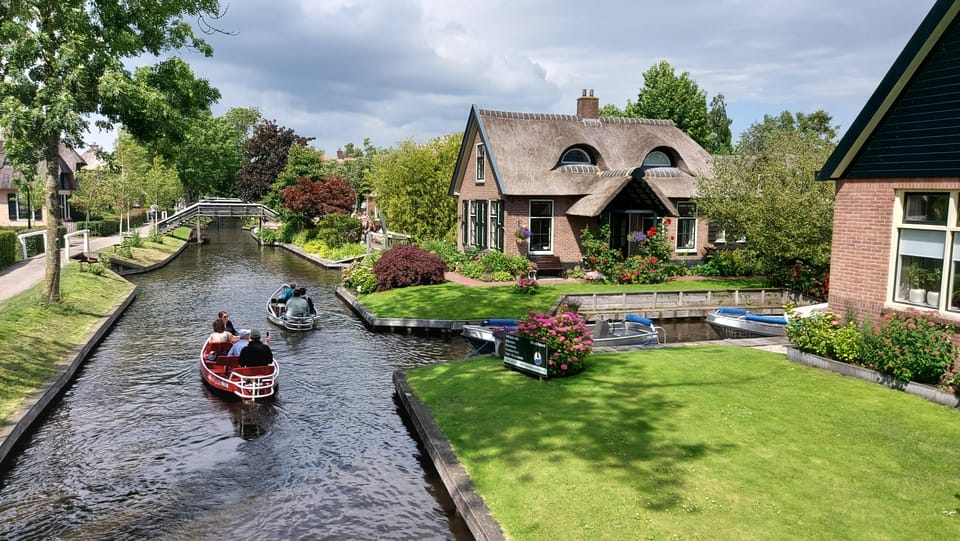 From Amsterdam: Giethoorn Small Group Tour with Boat Ride - Walking Giethoorn: Bridges, Island Layout, and How the Stories Help