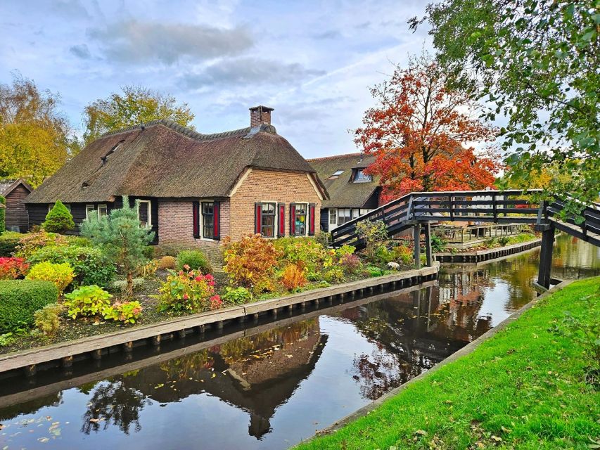 From Amsterdam: Giethoorn & Zaanse Schans Tour w/ Small Boat - Giethoorn first: walking time, thatched-roof views, and calm canals