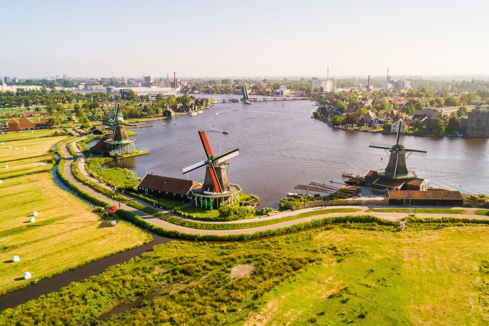 From Amsterdam: Keukenhof and Dutch Countryside Tour - Volendam and Cheese: Coastal Life in Short, Sweet Blocks