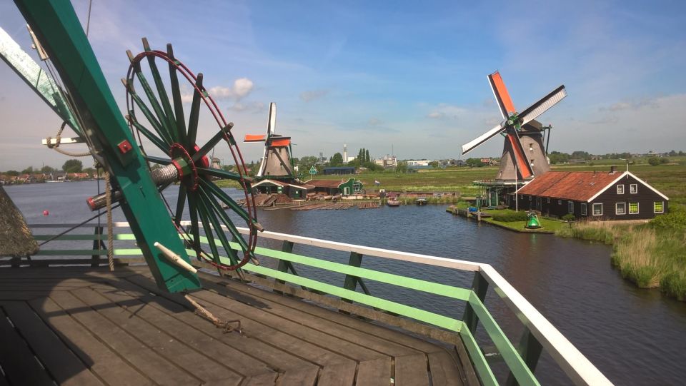 From Amsterdam: Keukenhof and Zaanse Schans Small Group Tour - Zaanse Schans windmills: seeing De Kat and more in 2.5 hours