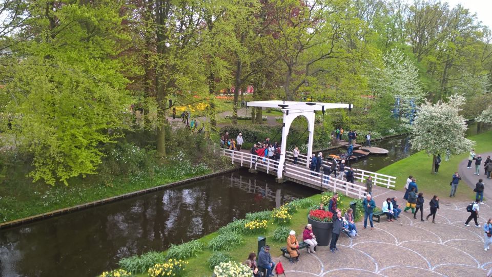 From Amsterdam: Keukenhof and Zaanse Schans Small Group Tour - Clogs and cheese: why the demos make this tour worth it
