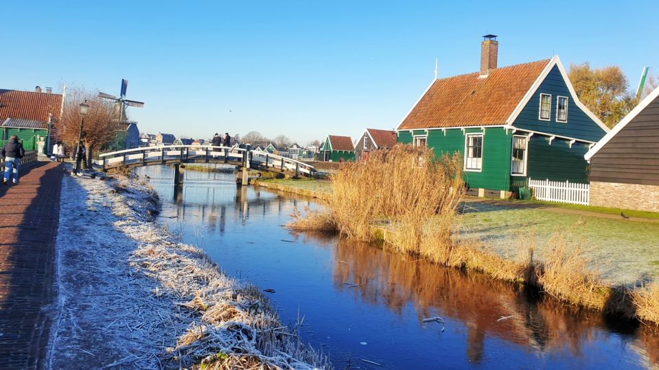 From Amsterdam: Small Group Zaanse Schans and Volendam Tour - Volendam Around Noon: The Seaside Village Side of Dutch Life