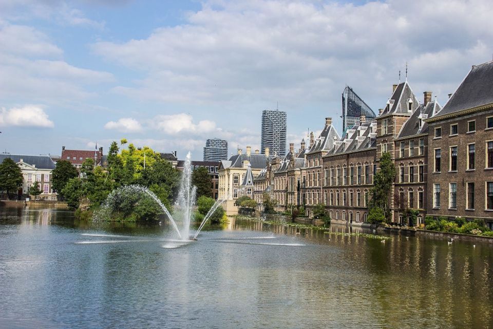From Amsterdam: The Hague and Delft Sightseeing Tour - Should you book this private Amsterdam to The Hague and Delft day?