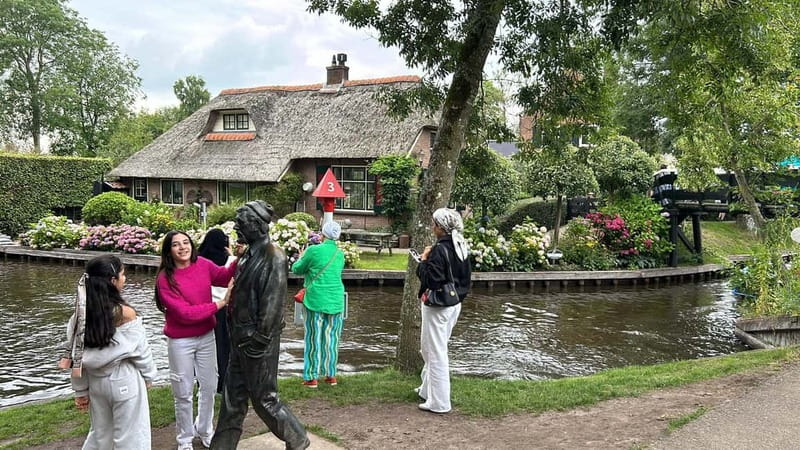 From Amsterdam to Giethoorn Day Trip - Meeting Point and Getting Out of Amsterdam Smoothly