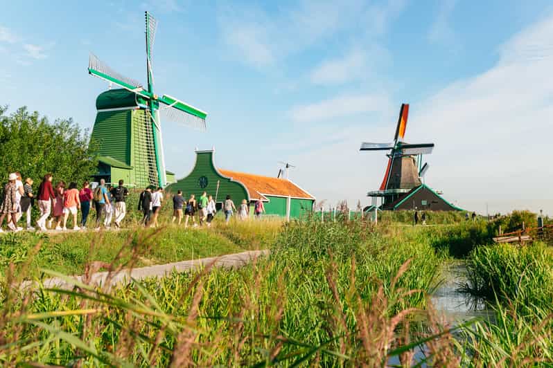 From Amsterdam: Zaanse Schans, Edam, & Marken Full-Day Trip - Simonehoeve cheese-making and the wooden shoe workshop near Volendam