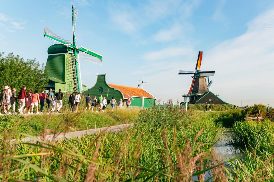From Amsterdam: Zaanse Schans, Edam, & Marken Full-Day Trip - How the bus ride fits in: timing, luggage, and comfort
