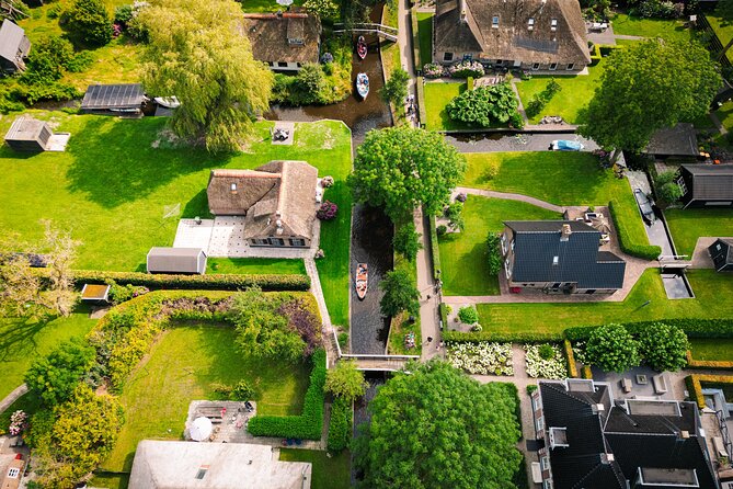 Giethoorn and Afsluitdijk Day Trip from Amsterdam with Boat Trip - Afsluitdijk: the Dutch dike you’ll remember in photos