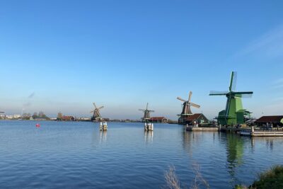 Giethoorn and Zaanse Schans Day Tour Small Group Incl. Boat Ride - Diamond Tour at Zaanse Schans: Why a Faceted Gem Is Part of the Holland Story