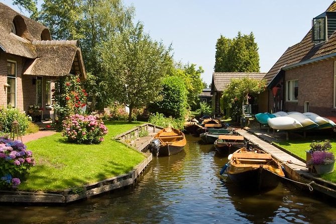 Giethoorn Private Tour & Boat Trip - Walking Time, Snacks, and the Small Stops You’ll Actually Enjoy