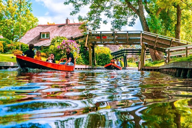 Giethoorn Private Tour & Boat Trip - Price and Logistics: Is $348.41 Per Person Good Value?
