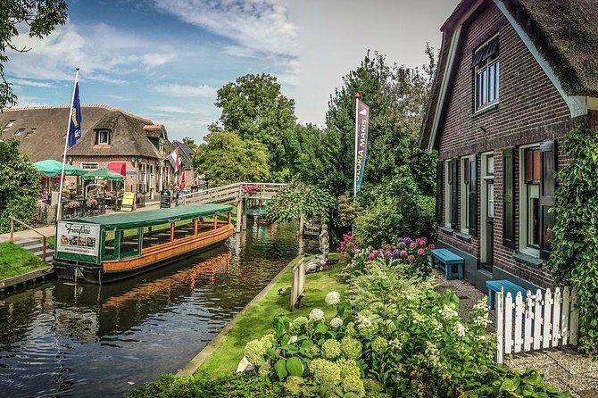 Giethoorn Private Tour, Canal Cruise and Windmills from Amsterdam - Zaanse Schans windmills and workshops: photos plus real process