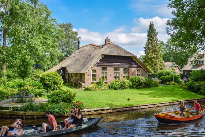Giethoorn Private Tour with Cruise and Lunch from Amsterdam - Price and Logistics: What the Money Covers
