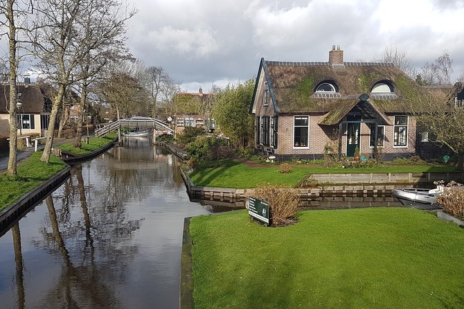 Giethoorn Small-Group Tour from Amsterdam (Max. 8 People) - The Zandvoort aan Zee option: swap village time for beach time