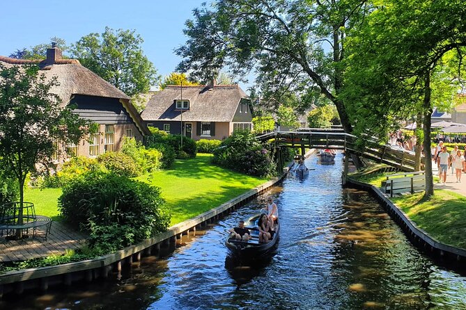 Giethoorn, Zaandam & Zaanse Schans Day Tour w/ Small Boat Ride - Zaanse Schans: windmills are the opener, not the whole show