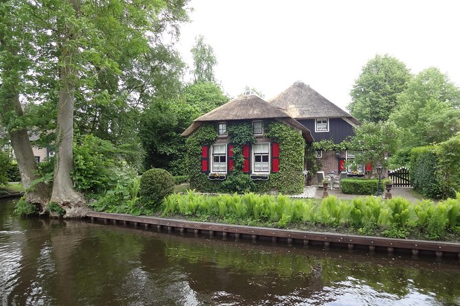 Giethoorn, Zaandam & Zaanse Schans Day Tour w/ Small Boat Ride - Who should book this day tour from Amsterdam