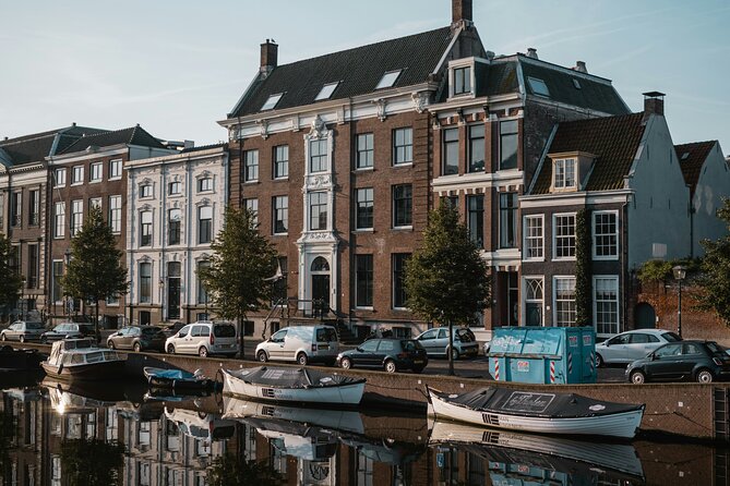 Haarlem Private Day Trip from Amsterdam with Local - Stop 2: Hofje van Bakenes and Haarlem’s medieval courtyard world